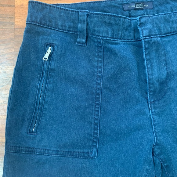 Tommy Hilfiger crop Capri pants or long shorts size 4 dark navy blue EUC! - Picture 3 of 7